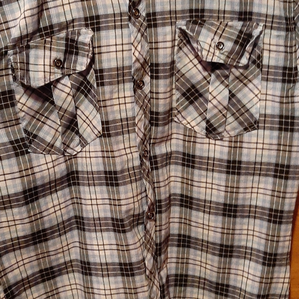 Shirt - Picture 3 of 8